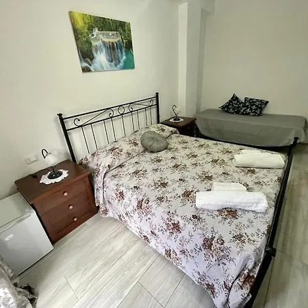 Donnabella House Casa de hóspedes