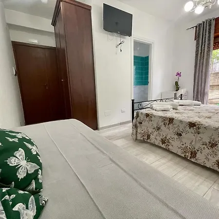 Donnabella House 3*