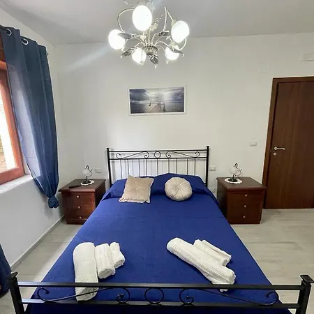 Donnabella House אגרופולי