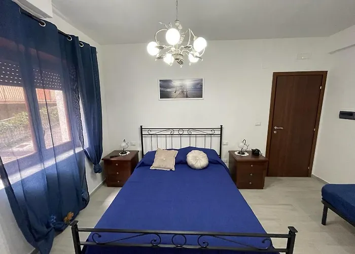 Donnabella House 3* אגרופולי